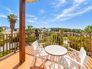 Chalet in Vallpineda - Rocamar. Casa familiar con potencial de reforma, en venta en vallpineda