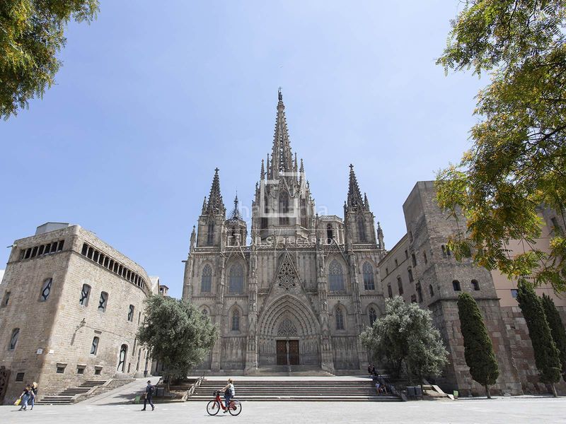 Foto 86936916-3085-40c5-ac06-def3d9193b57. Pis a Gòtic Barcelona