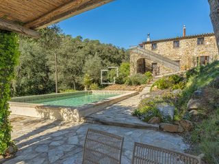 Bauernhof in Mont-ras. Fantástica casa de campo en venta en montras, en pleno baix empo