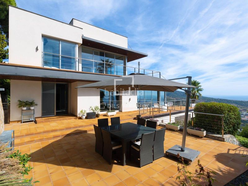Chalet mit heizung parking pool in Tiana