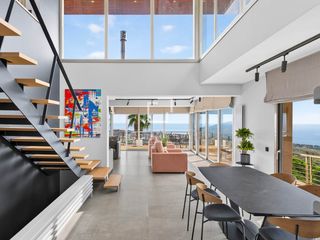Chalet in Tiana. Casa de lujo con vistas panorámicas al mar y barcelona en alella