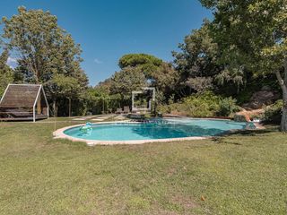 Chalet en Vallvidrera - Tibidabo - Les Planes. Espectacular villa de siete dormitorios con 14000m de terreno y