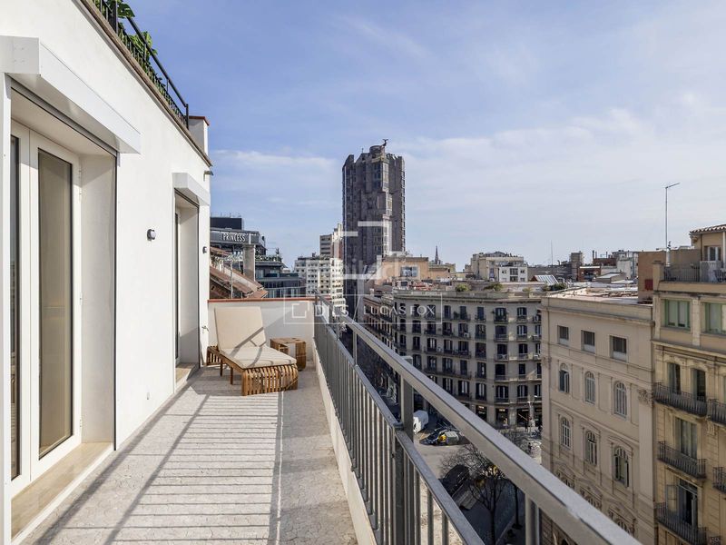Foto a89f708e-3707-4096-9461-d1a29bbdd24c. Àtic amb calefacció a Dreta de l´Eixample Barcelona