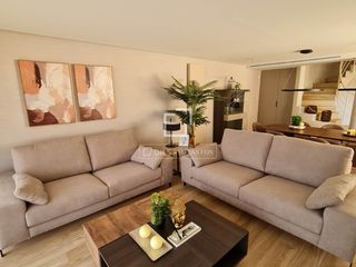 Miete Chalet in Mas Camarena. Magnífica vivienda adosada de 5 dormitorios, con un reforma a es