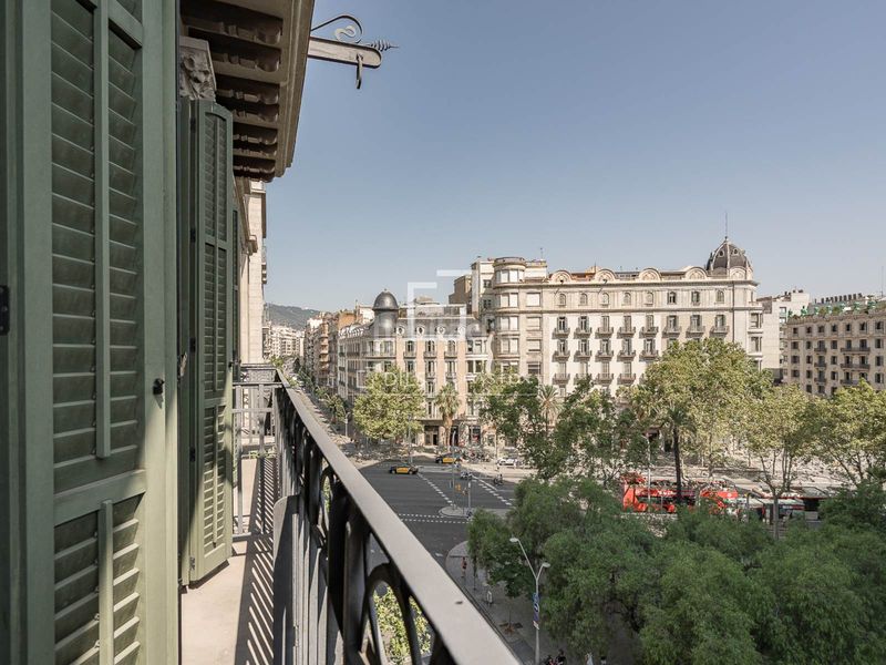 Foto b48e6198-6d3c-4181-8c72-58de6e384d0a. Àtic amb calefacció aparcament a L´Antiga Esquerra de l´Eixample Barcelona