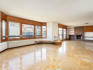 Àtic a Sant Gervasi - Galvany. Sofisticado ático tríplex, para reformar, con terrazas y piscina