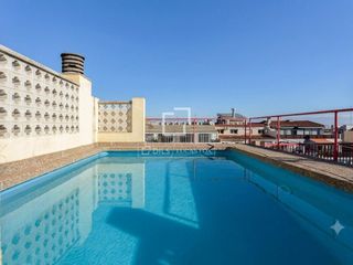 Àtic a Sant Gervasi - Galvany. Sofisticado ático tríplex, para reformar, con terrazas y piscina