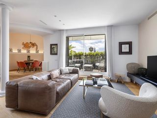 Àtic a Dreta de l´Eixample. Ático en excelentes condiciones de 3 dormitorios con 59m terraza