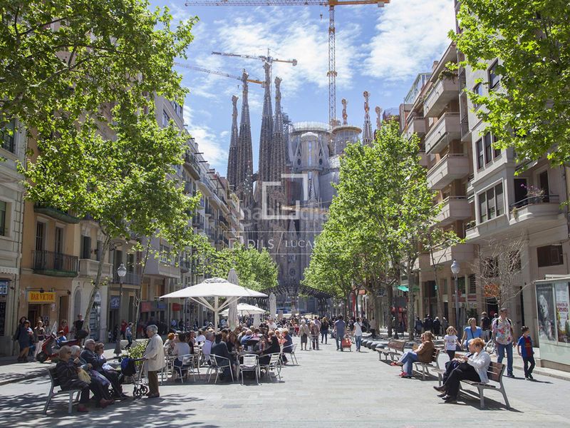 Foto b4e9e5bf-eca2-459d-9854-535c509bc7e0. Pis amb calefacció a Dreta de l´Eixample Barcelona