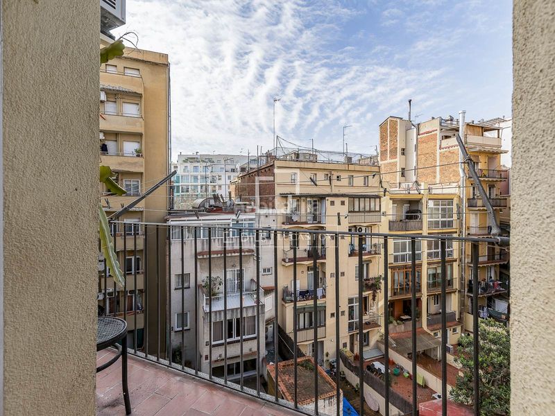 Foto b6650140-ba57-4e55-b658-f200b3f482aa. Pis amb calefacció a Raval Barcelona