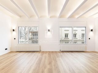 Pis a Barri de les Corts. En venta piso a estrenar junto a francesc macià, a estrenar y co