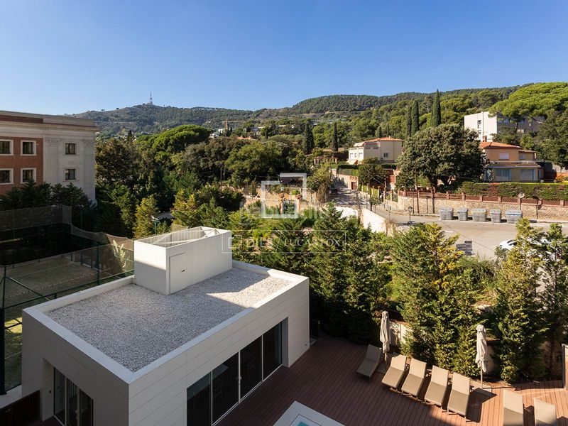 Foto aac87e38-5e5b-45d6-ab87-de3a6e7fb975. Pis amb calefacció aparcament piscina a Sarrià Barcelona