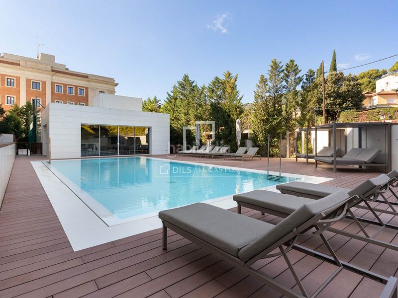 Foto cd8d5817-076e-4075-813e-b6c7490f84cf. Pis amb calefacció aparcament piscina a Sarrià Barcelona