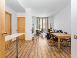 Flat in Dreta de l´Eixample. Atractivo apartamento de 2 dormitorios, en venta cerca de arc de