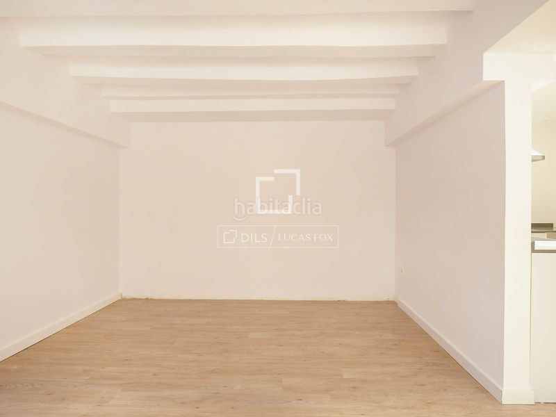 Foto 55a38c03-51fe-47ef-b199-49af609f780a. Pis a Sant Antoni Barcelona