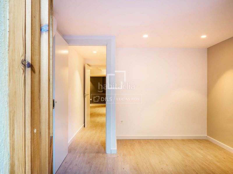 Foto c9c79286-542f-4da8-9353-0047363ad6bf. Pis a Sant Antoni Barcelona