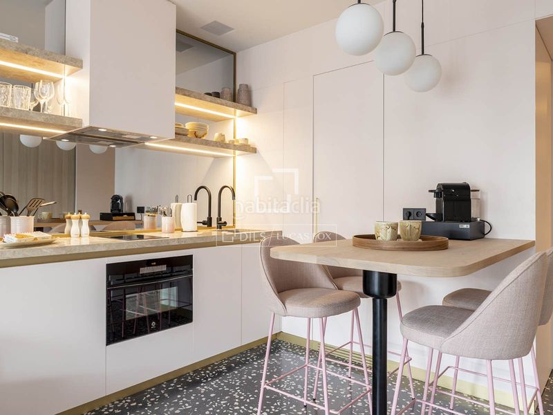 Foto ab2db34b-3fd8-4c2e-abe9-c2a2549922ad. Rent flat with heating pool in Dreta de l´Eixample Barcelona