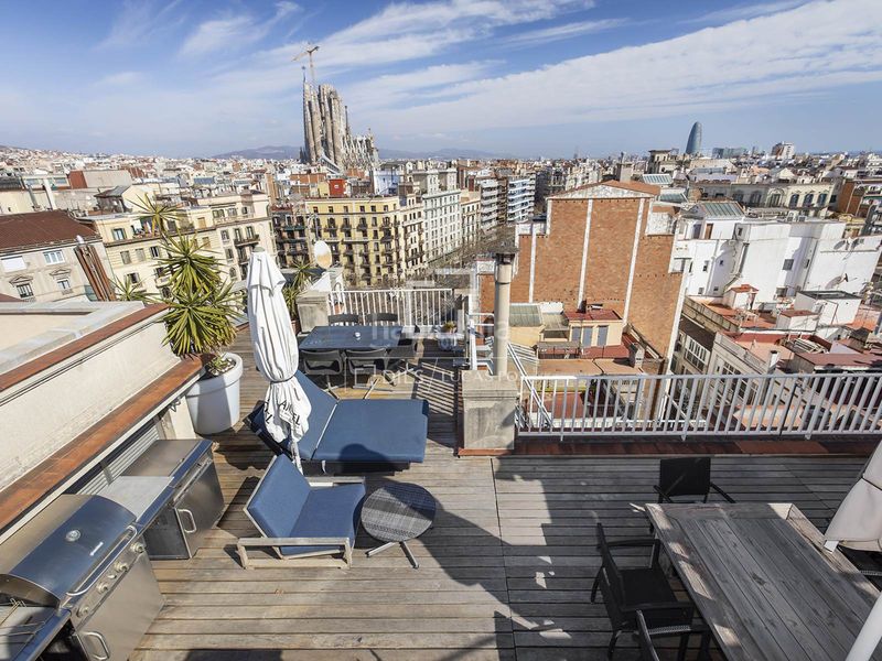 Foto 3231de51-ca91-4d8f-a1d5-26227a6066a2. Àtic amb calefacció piscina a Dreta de l´Eixample Barcelona