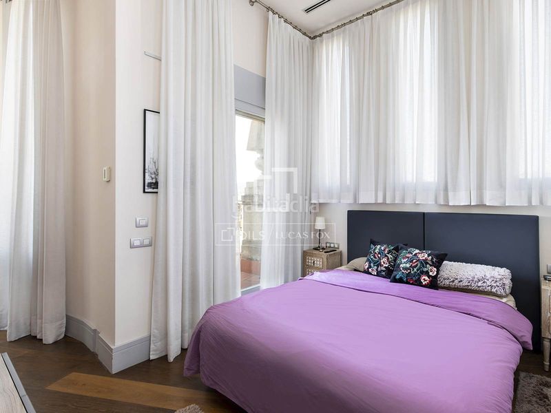 Foto 4d09bed9-18f3-43e2-8fb9-32d188ee6022. Àtic amb calefacció piscina a Dreta de l´Eixample Barcelona