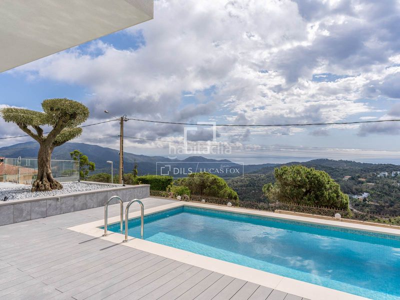 Foto 7dbccf9d-8030-4087-9efe-d3f22e1b86d4. Xalet amb calefacció aparcament piscina a Serra Brava Lloret de Mar