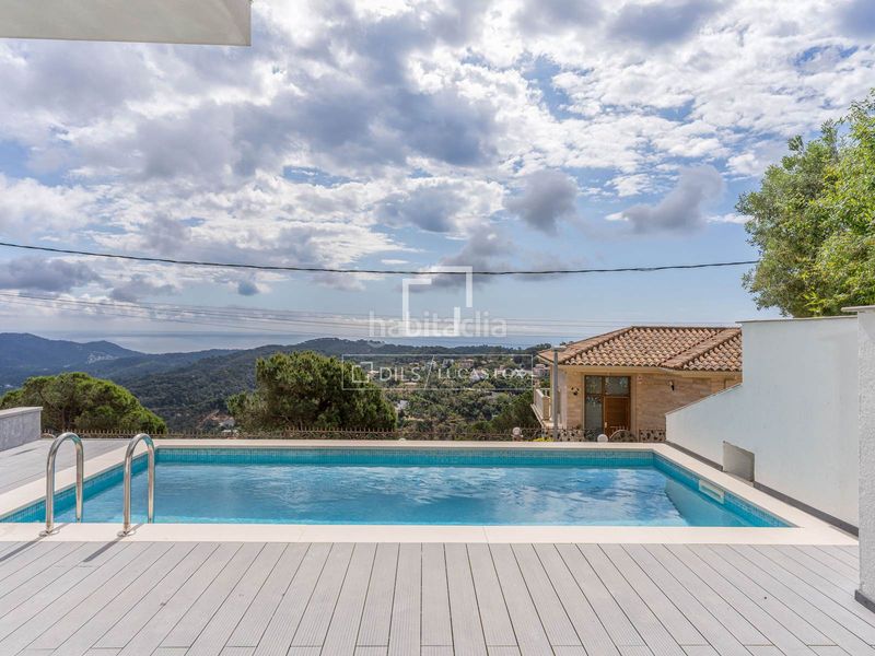 Foto ae5c3cec-33e1-4c44-a6ef-5ecd673d8455. Xalet amb calefacció aparcament piscina a Serra Brava Lloret de Mar