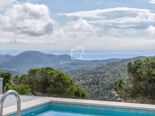 Chalet in Serra Brava. Villa de obra nueva de 3 dormitorios en venta en lloret de mar,