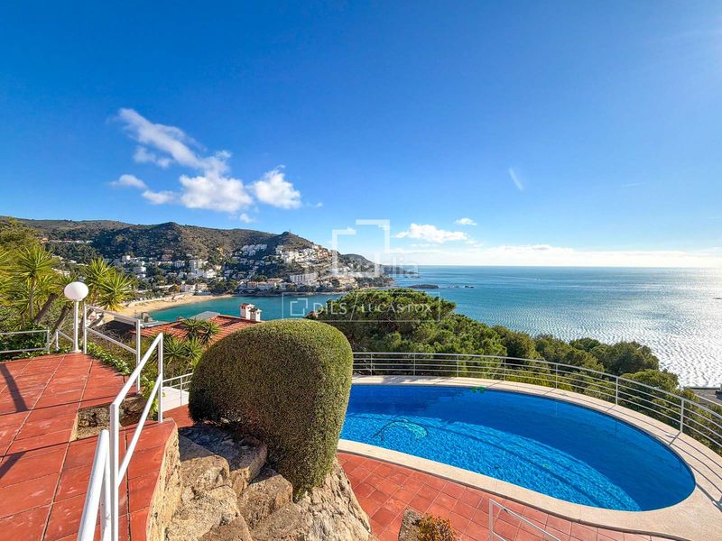 Foto a8e7e3ef-a462-42a7-848c-0a53f81e62a8. Pis amb aparcament piscina a Puig Rom-Canyelles-Almadrava Roses