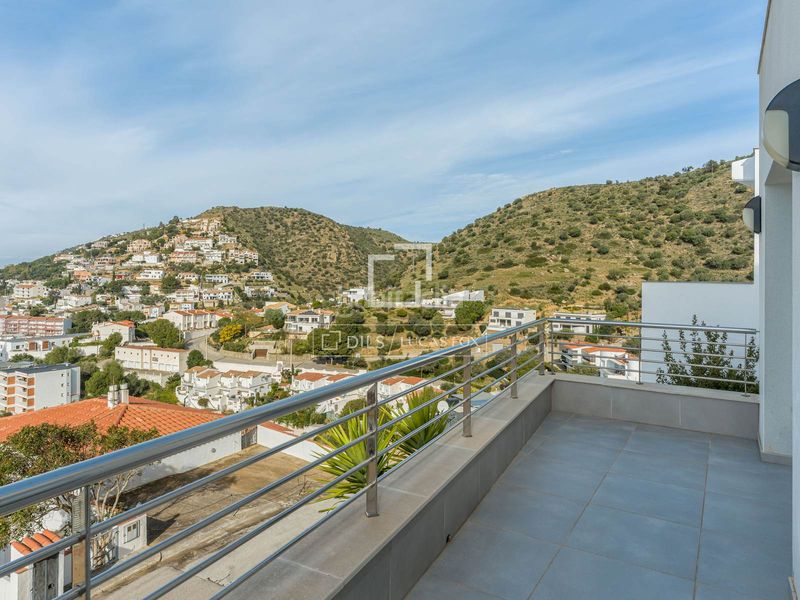Foto cd0d55fd-41ec-4b9c-b71e-799ce7e1d756. Xalet amb calefacció aparcament piscina a Puig Rom-Canyelles-Almadrava Roses