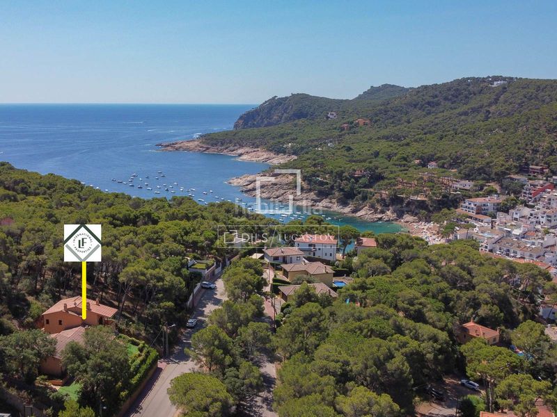 Foto fe48d20e-c5aa-436f-8d1e-8cb11d66d40f. Xalet amb calefacció aparcament a Tamariu