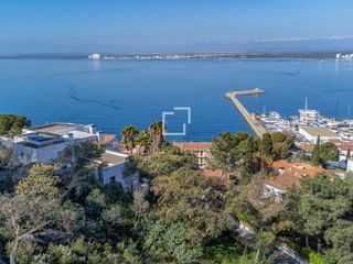 Finca rústica a Puig Rom-Canyelles-Almadrava. Exclusiva parcela en zona residencial con vistas al mar en roses