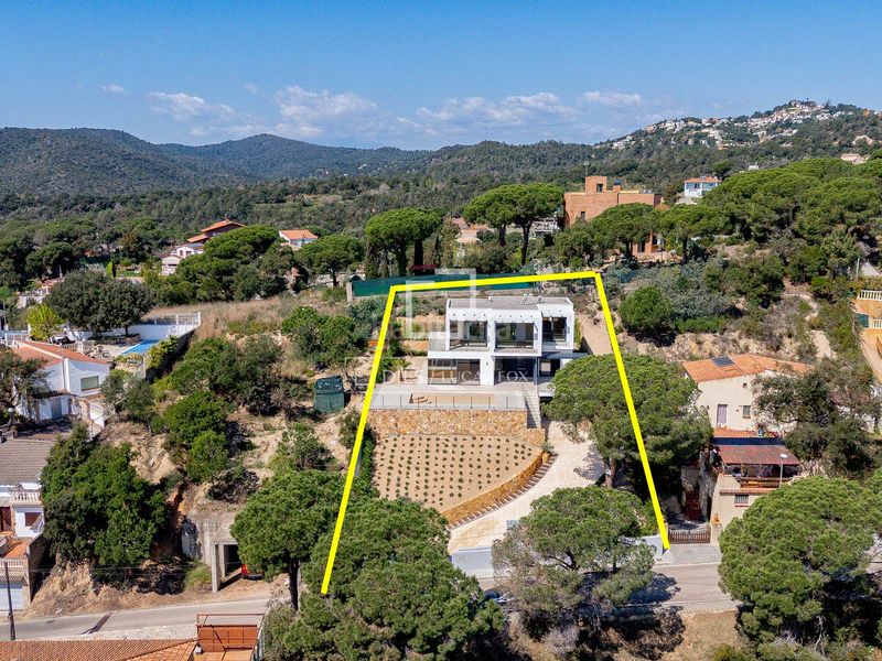 Foto ab474fca-7de8-413d-9caa-710597868c74. Xalet amb calefacció aparcament piscina a Lloret Verd - Els Pinars Lloret de Mar