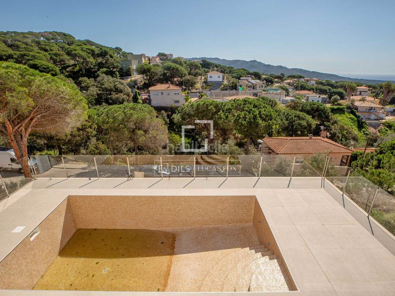Foto f9a8c48a-5328-406e-86a6-b54e1d787e59. Xalet amb calefacció aparcament piscina a Lloret Verd - Els Pinars Lloret de Mar