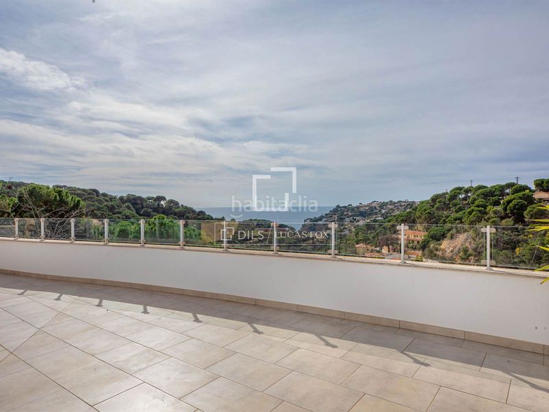 Foto 00feedff-5c79-4ef9-bc86-7b13c591c038. Xalet amb calefacció aparcament piscina a Canyelles Lloret de Mar