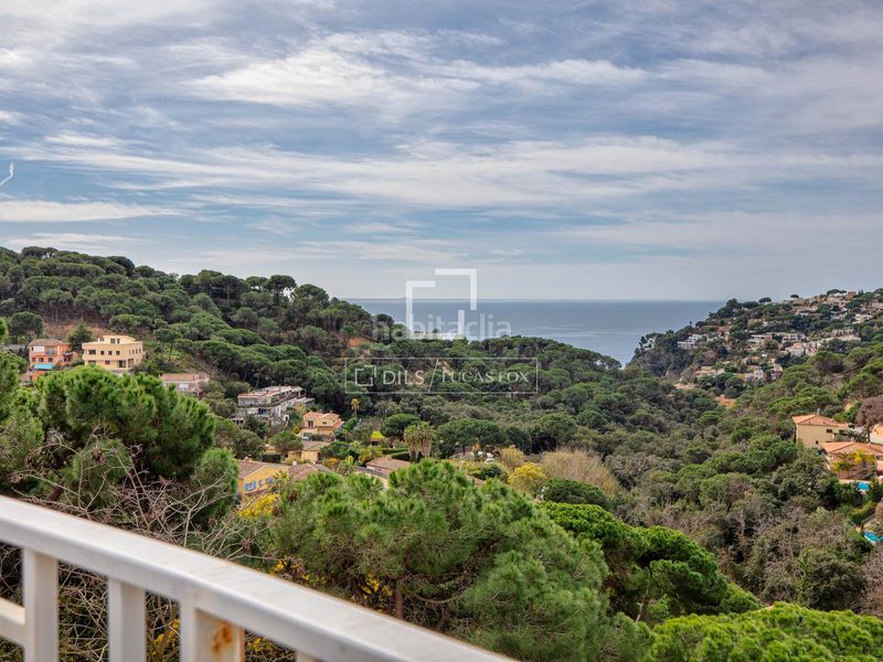 Foto 3f0a5ced-d5db-45d9-b892-debb657ad22f. Xalet amb calefacció aparcament piscina a Canyelles Lloret de Mar
