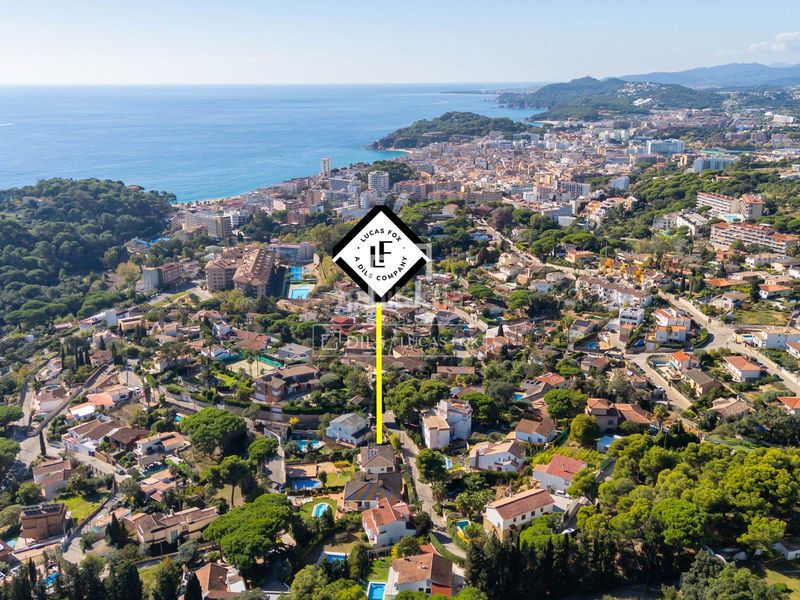 Foto b4dbc663-ca80-4ff1-bbf9-f9bb9f99dcf7. Xalet amb calefacció piscina a Roca Grossa Lloret de Mar