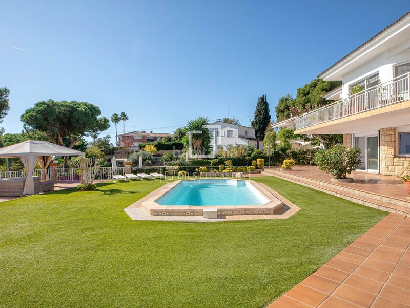 Foto d7a05eb3-7145-4739-839a-315c40a377df. Xalet amb calefacció piscina a Roca Grossa Lloret de Mar