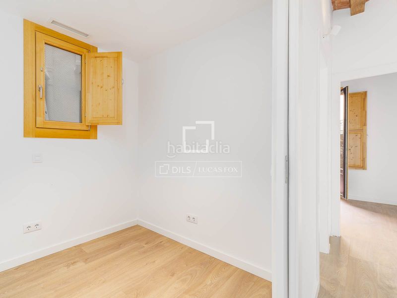 Foto b8f1bb96-443d-4f06-96d9-91a3a6766e65. Pis amb calefacció a Raval Barcelona