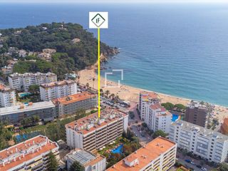 Pis a Fenals. Piso de 2 dormitorios con 13m terraza en venta en lloret de mar,