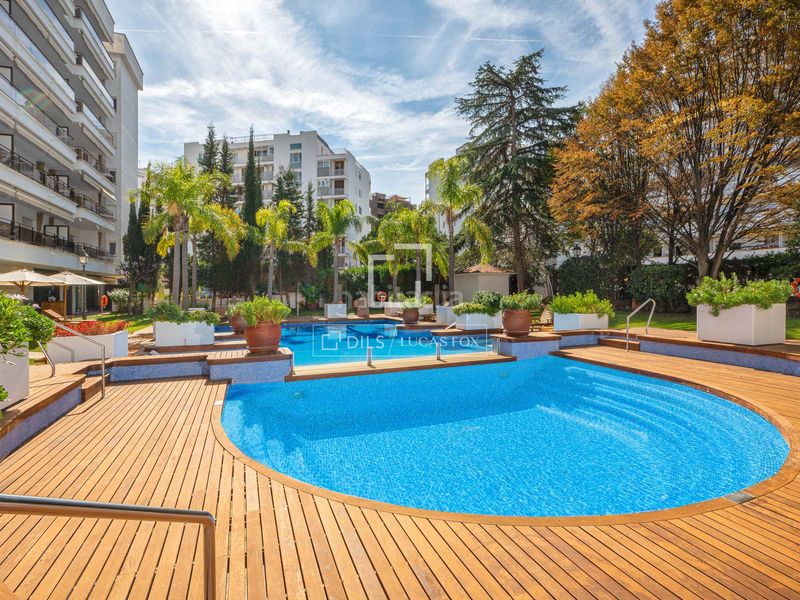 Foto 169f2222-7174-462e-902a-635c4af27751. Flat with heating parking pool in Fenals Lloret de Mar
