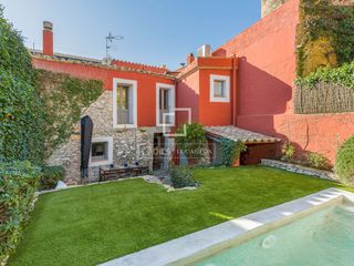 Chalet in Begur. Encantadora casa de pueblo reformada, de 3 dormitorios, con lice