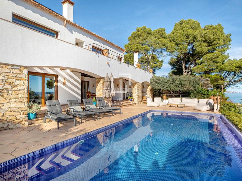 Foto a20cb61e-1d92-4f4e-8c8f-aaf097901756. Xalet amb calefacció aparcament piscina a Sa Riera-Sa Fontansa Begur