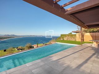 Chalet in Sa Riera-Sa Fontansa. Villa de 4 dormitorios con impresionantes vistas al mar y en exc