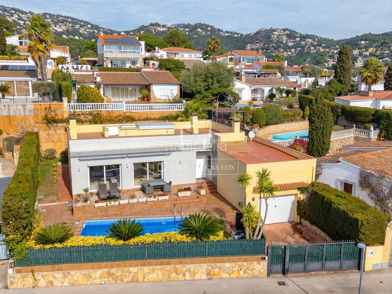 Foto c8ae1997-4495-4eb0-b4cf-e2ce02a78284. Xalet amb calefacció aparcament piscina a Canyelles Lloret de Mar