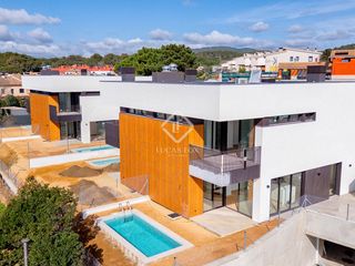 Chalet in Sant Joan - Vilarromà. Nueva promoción de cuatro casas de lujo en palamós, costa brava
