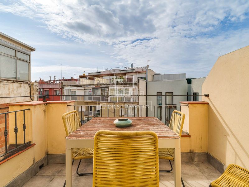 Foto b2b45820-74cc-4916-9704-20d473e817a3. Àtic amb calefacció a Dreta de l´Eixample Barcelona
