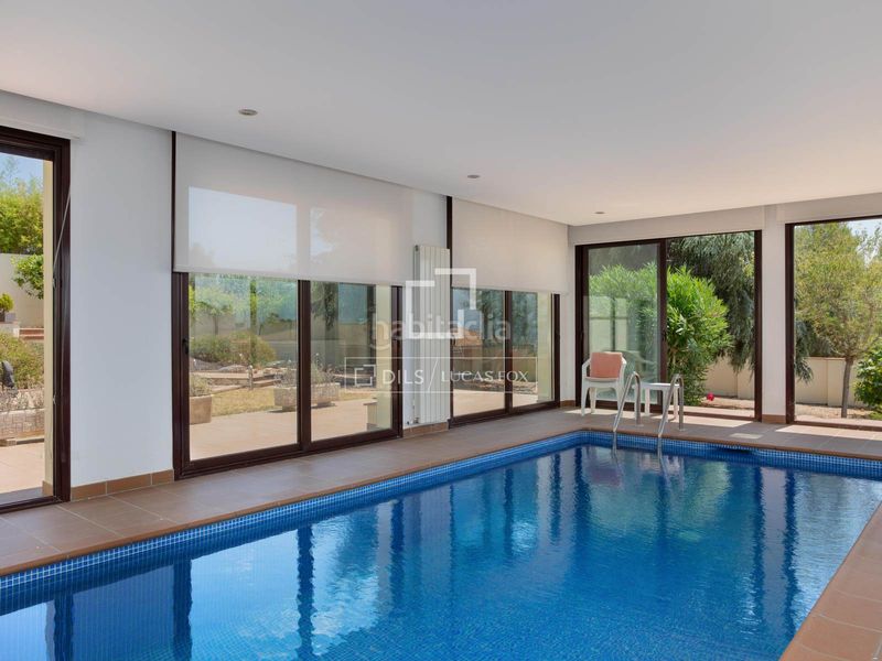 Foto c48ef7c6-bc5d-44cd-954e-e4eb2f1d30e8. Xalet amb aparcament piscina a Pau