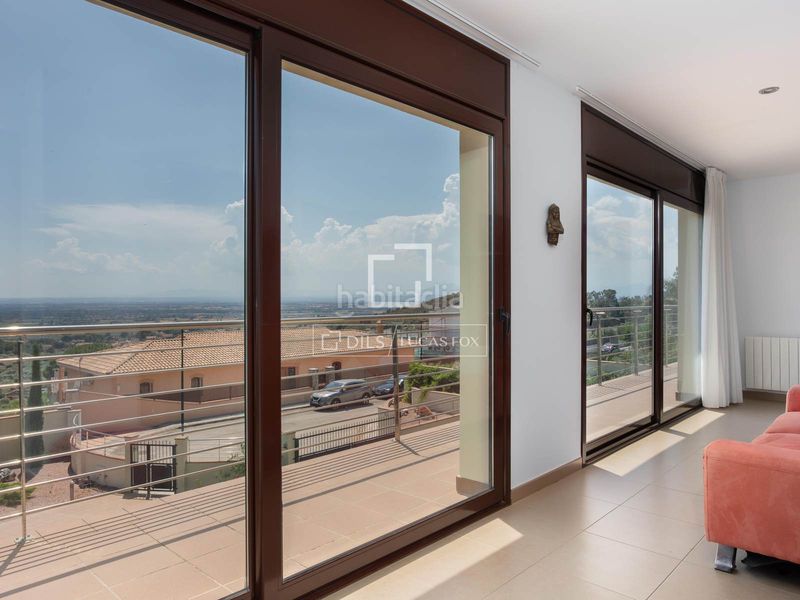 Foto ce5e7cde-e9a7-41c0-89d6-2837715ad80f. Xalet amb aparcament piscina a Pau