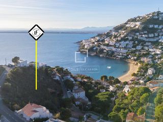 Chalet in Puig Rom-Canyelles-Almadrava. Exclusivo proyecto con piscina y vistas panorámicas al mar en ro