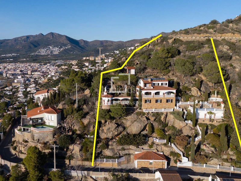 Foto a796cf73-3334-4da0-96b7-20a1ff8efeec. Xalet amb calefacció aparcament piscina a Puig Rom-Canyelles-Almadrava Roses