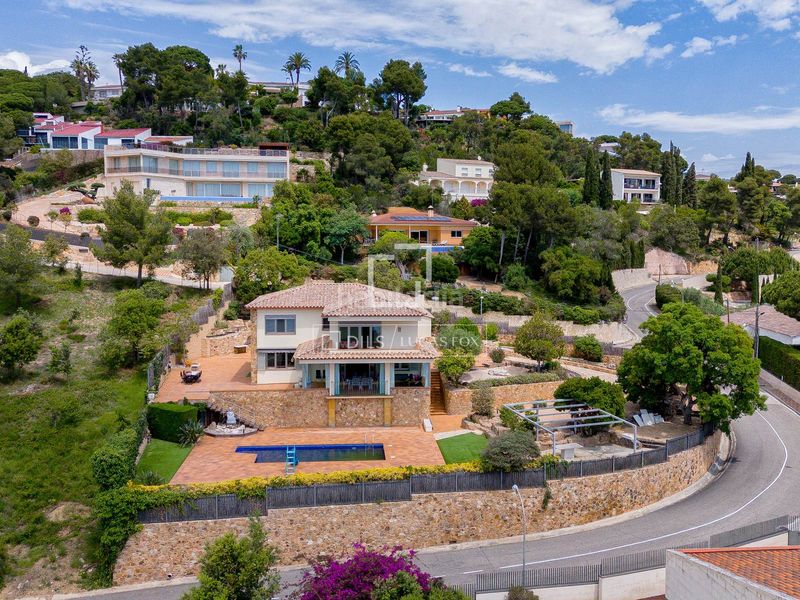 Foto 1ee87a50-e3a9-404f-bf90-a964bdb9b531. Xalet amb calefacció aparcament piscina a Santa Maria de Llorell Tossa de Mar